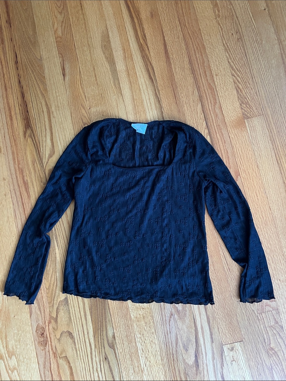 Women's Black Long-Sleeve Square Neck Tee